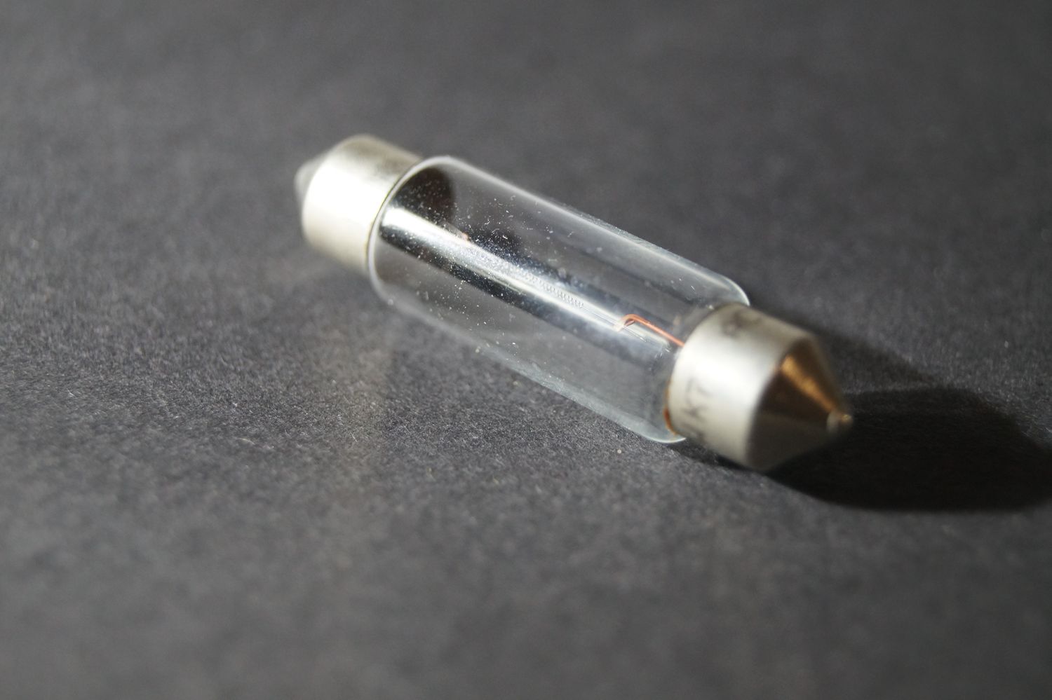 #165 Light bulb 12V / 24V for Interior light, Back-up &amp; Top-Light