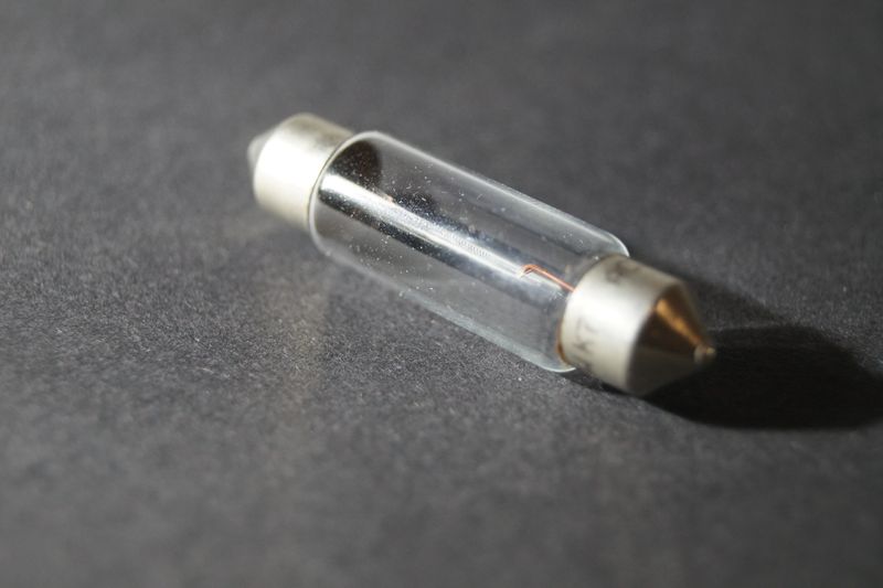 #165 Light bulb 12V / 24V for Interior light, Back-up &amp; Top-Light