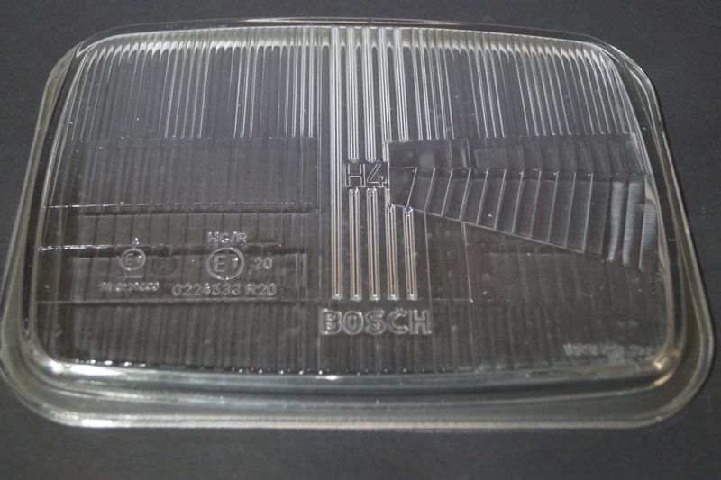 #068 Lens / Glass for Plastic Headlight Lampunit Right, H4, Bosch