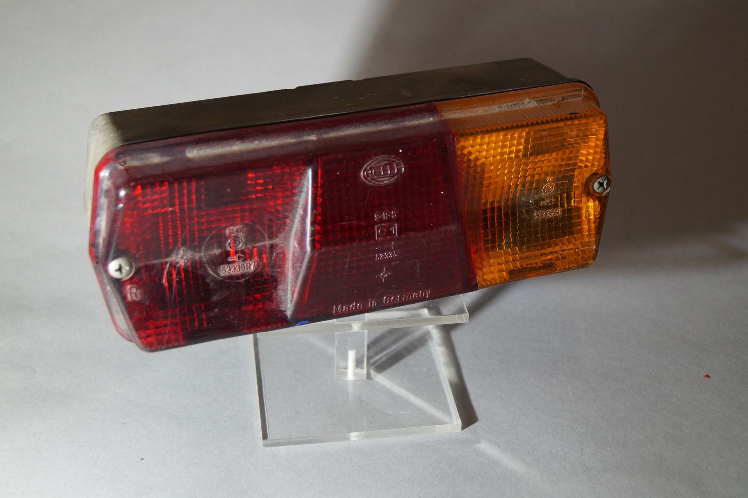 #600 Taillight unit Right