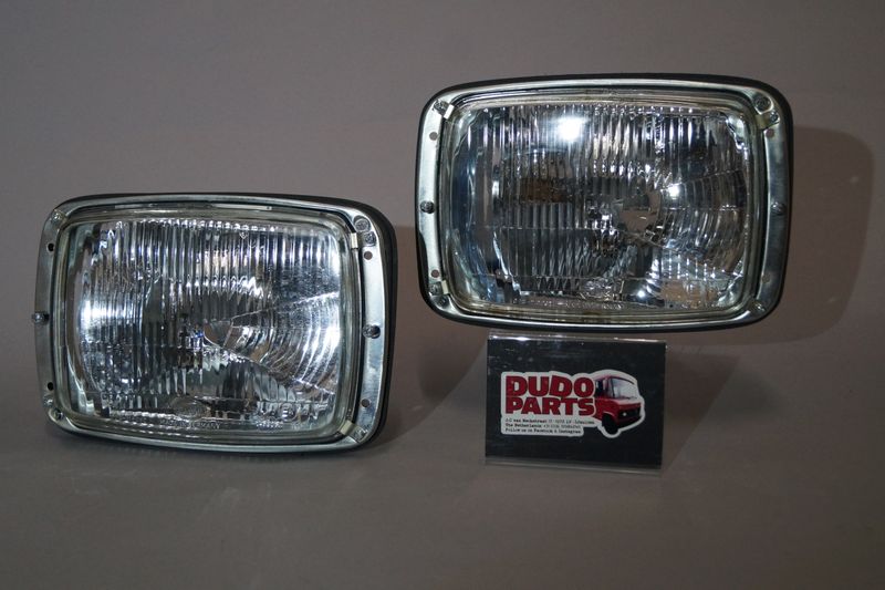 #041 2x Refurbished Headlight unit LEFT &amp; RIGHT H4 12V / 24V SET