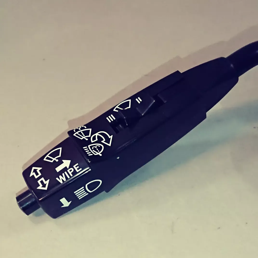 Steering column switch for wipers, turnsignal, horn &amp; lights
