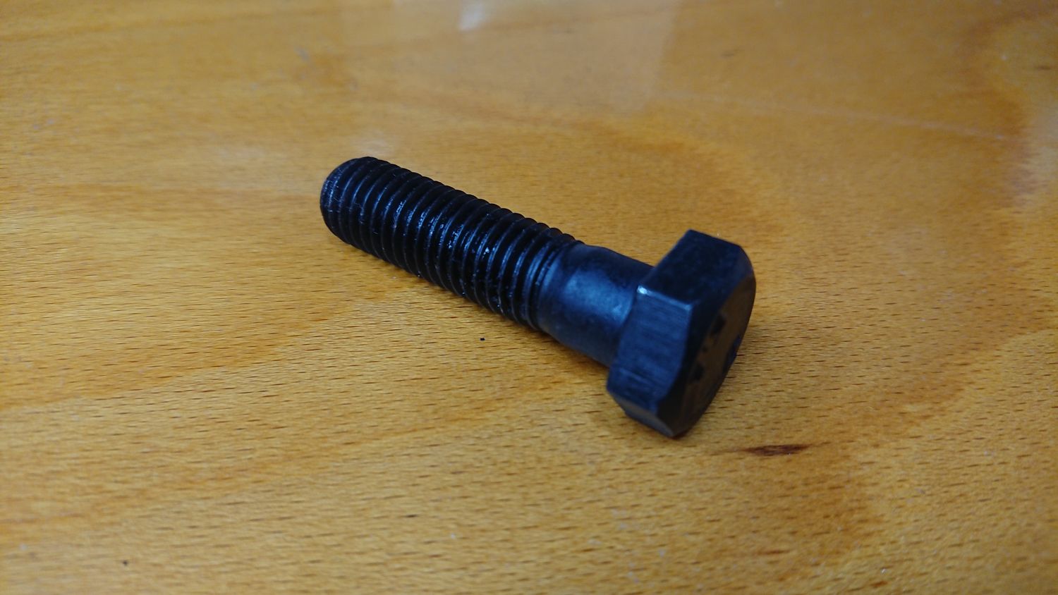 Bolt for connecting downpipe to exhaust manifold