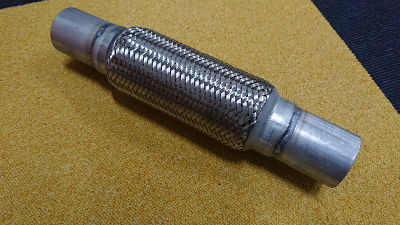 Flexi-pipe for exhaust muffler