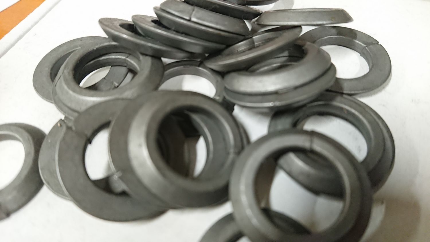 28 x  Centering ring SET