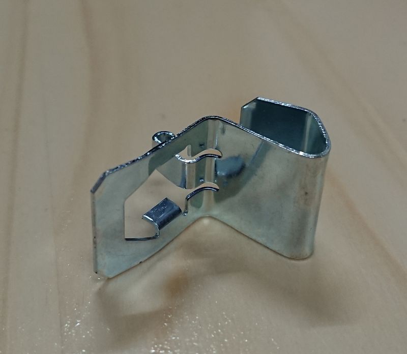 #058 Clip for Hubcap Mercedes T1 - Bremer