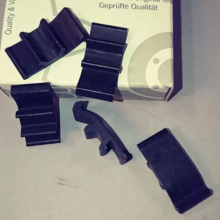 12x Rubber Seal for Drumbrake Achorplate inspection-hole