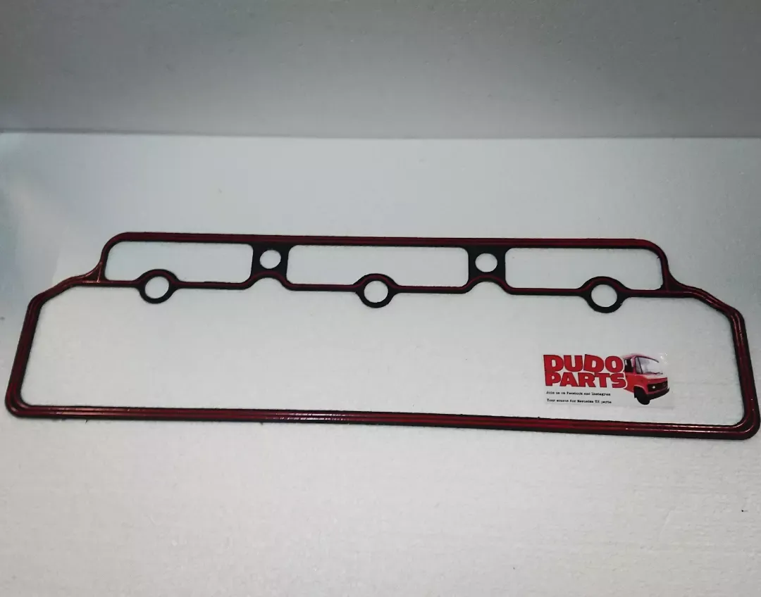 OM352 Valve cover gasket