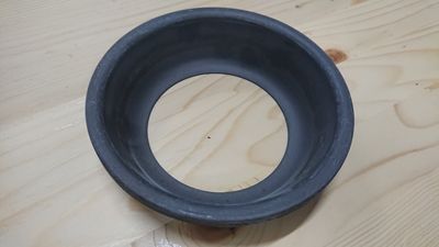 Metal Oil Collector / Seal for rear axle