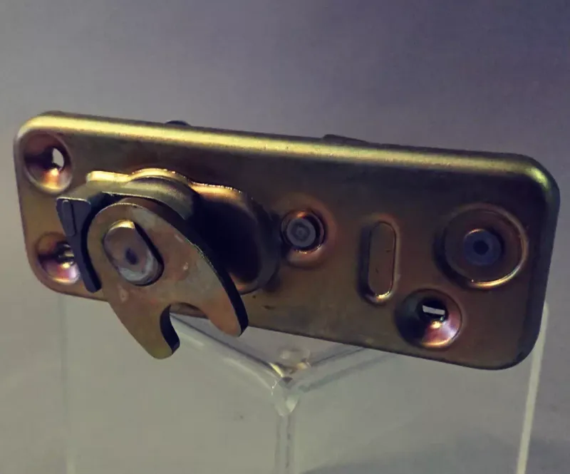 #079 Door Lock Mechanism - RIGHT