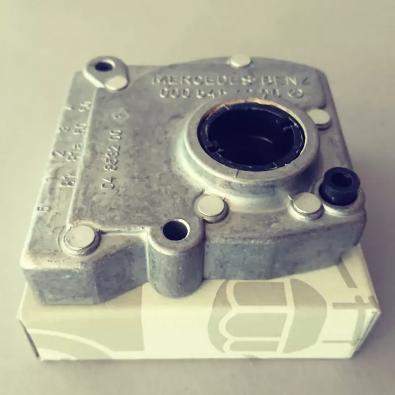 #146 Declutching-Start / Back-Up-Light Switch OM352 613D