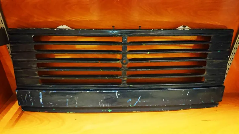 #001 Metal Grill, Cowl, first generation