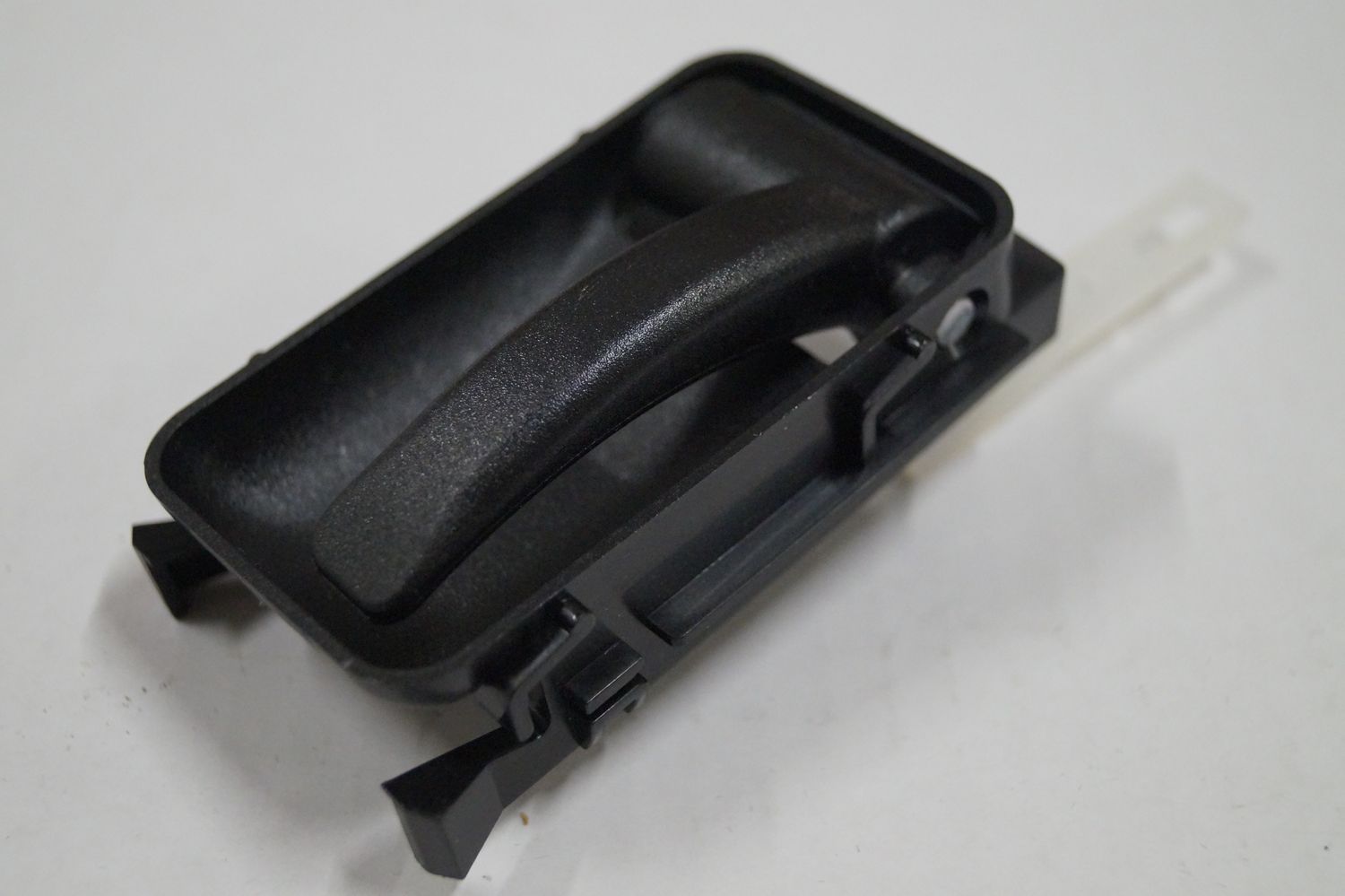 #086 Door release handle LEFT