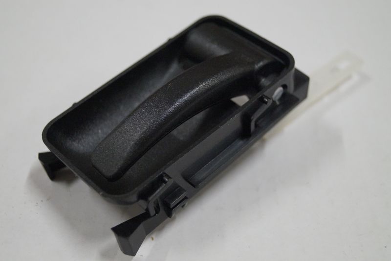 #086 Door release handle LEFT