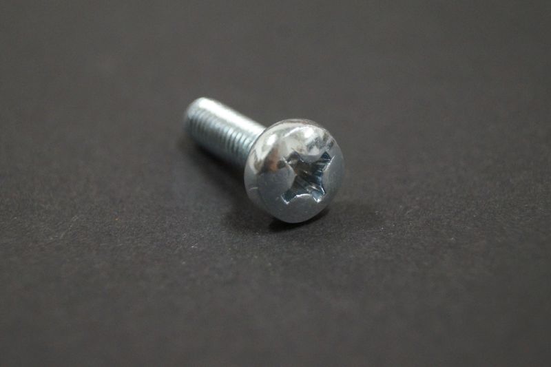 #100 Bolt for door lock button