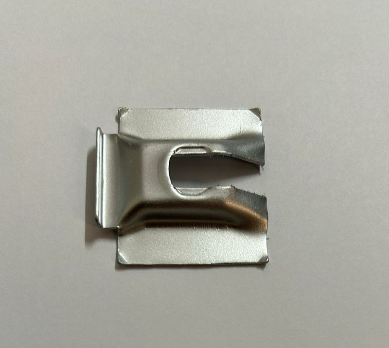 #125 Doorhandle securing clip