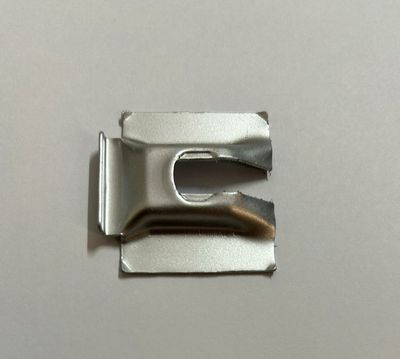 #125 Doorhandle securing clip