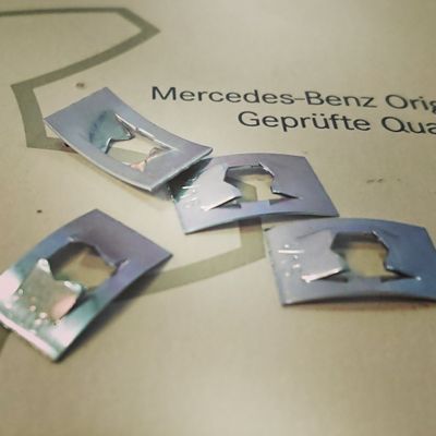 #012 Connector voor Mercedes Ster Embleem