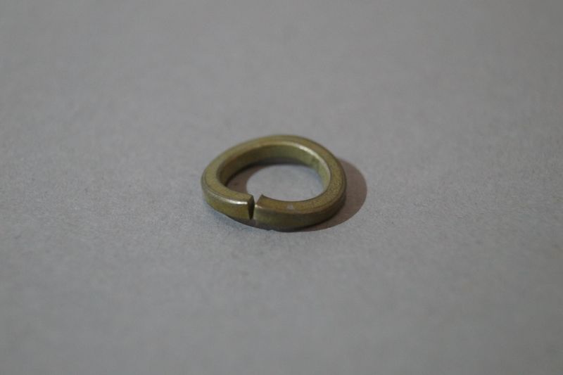 #075 Spring Ring for Mirror