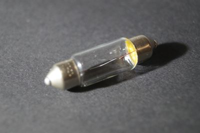 #582 Light Bulb 12V or 24V For licence plate light unit #574