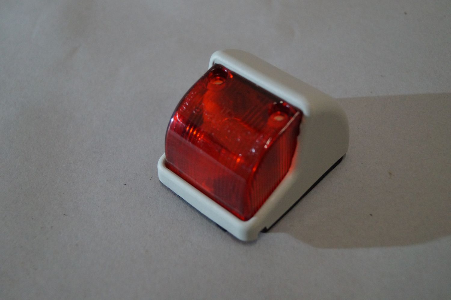 #747 Top Light RED modern