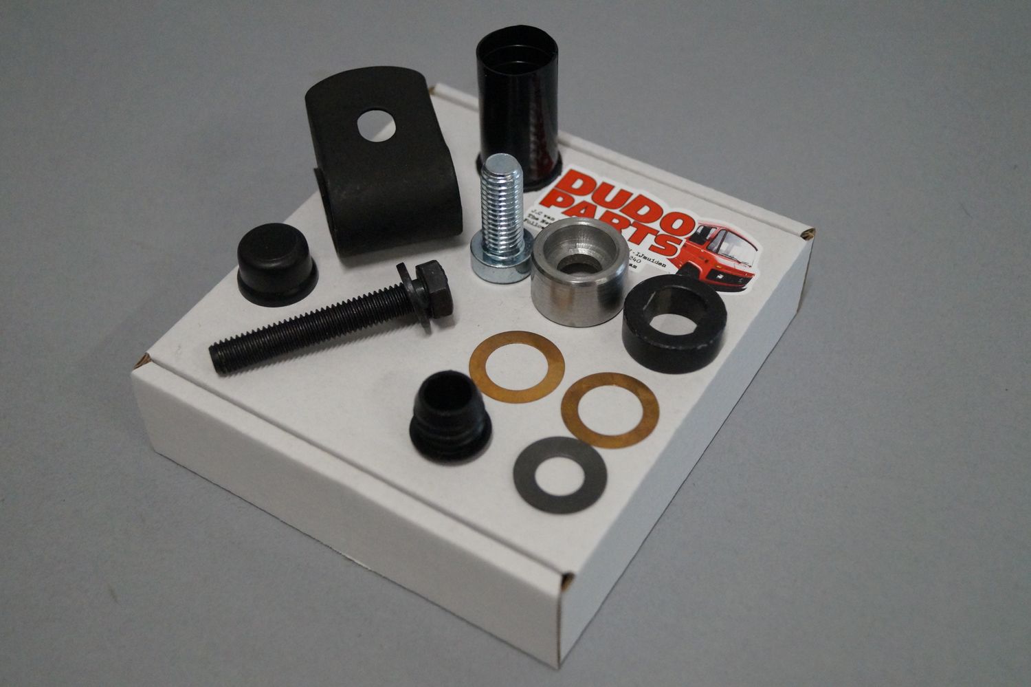 #110 Mounting kit for one mirror and holder