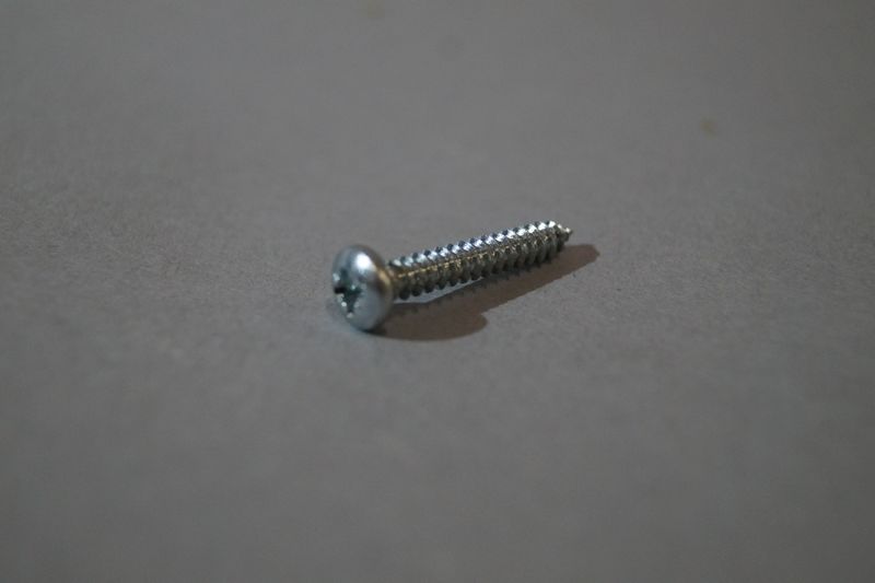 #182 Screw for turn signal indicator glass