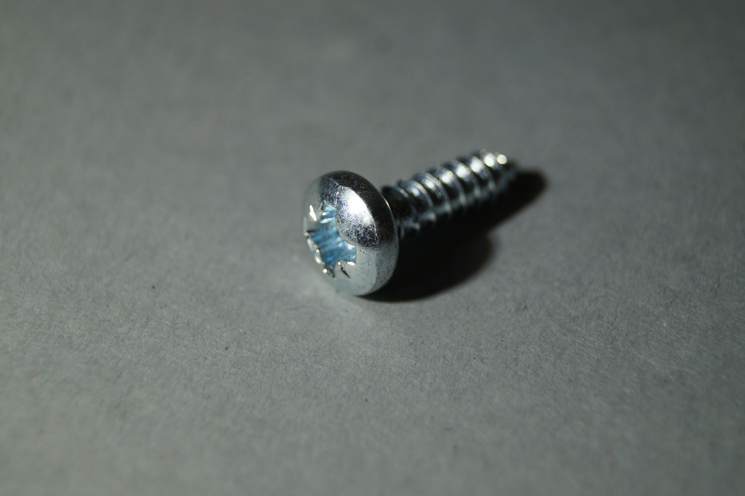 #019 Screw, Metal Head light to body