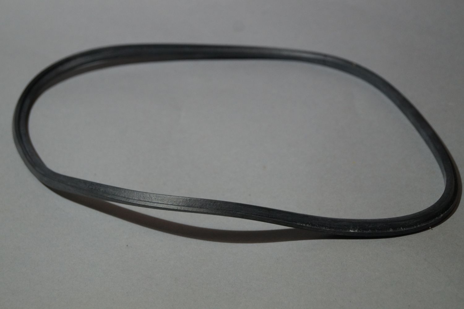 #052 Seal / Gasket between glass &amp; plastic Headlight Frame