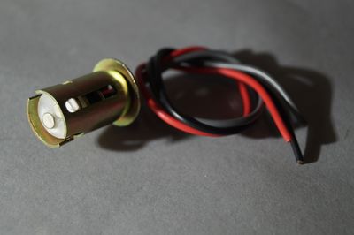 #150 Universele fitting voor gloeilamp (3 draden)
