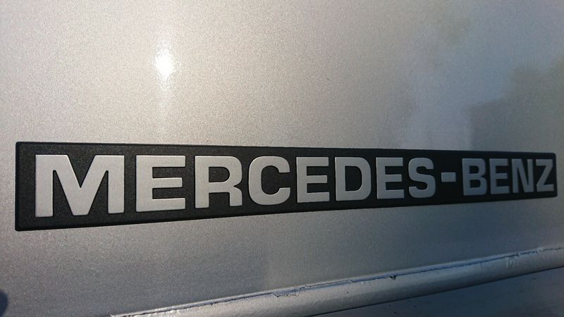 #098 Mercedes-Benz Emblem