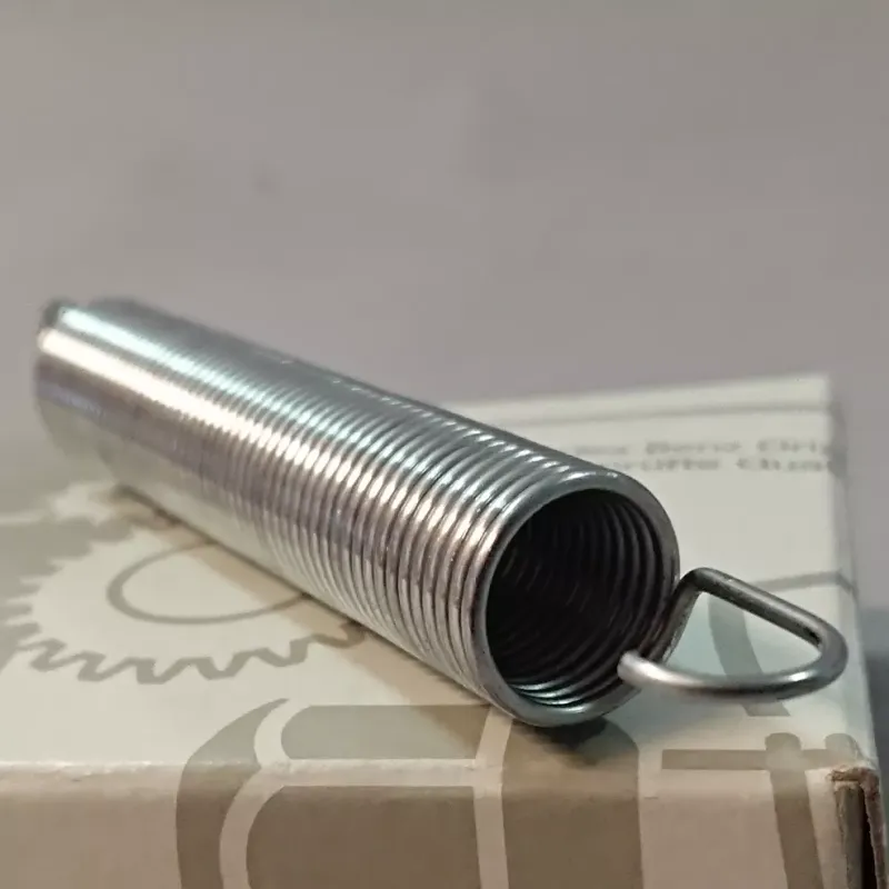 #689 Tension spring on fuelpump OM314 508D &amp; 608D