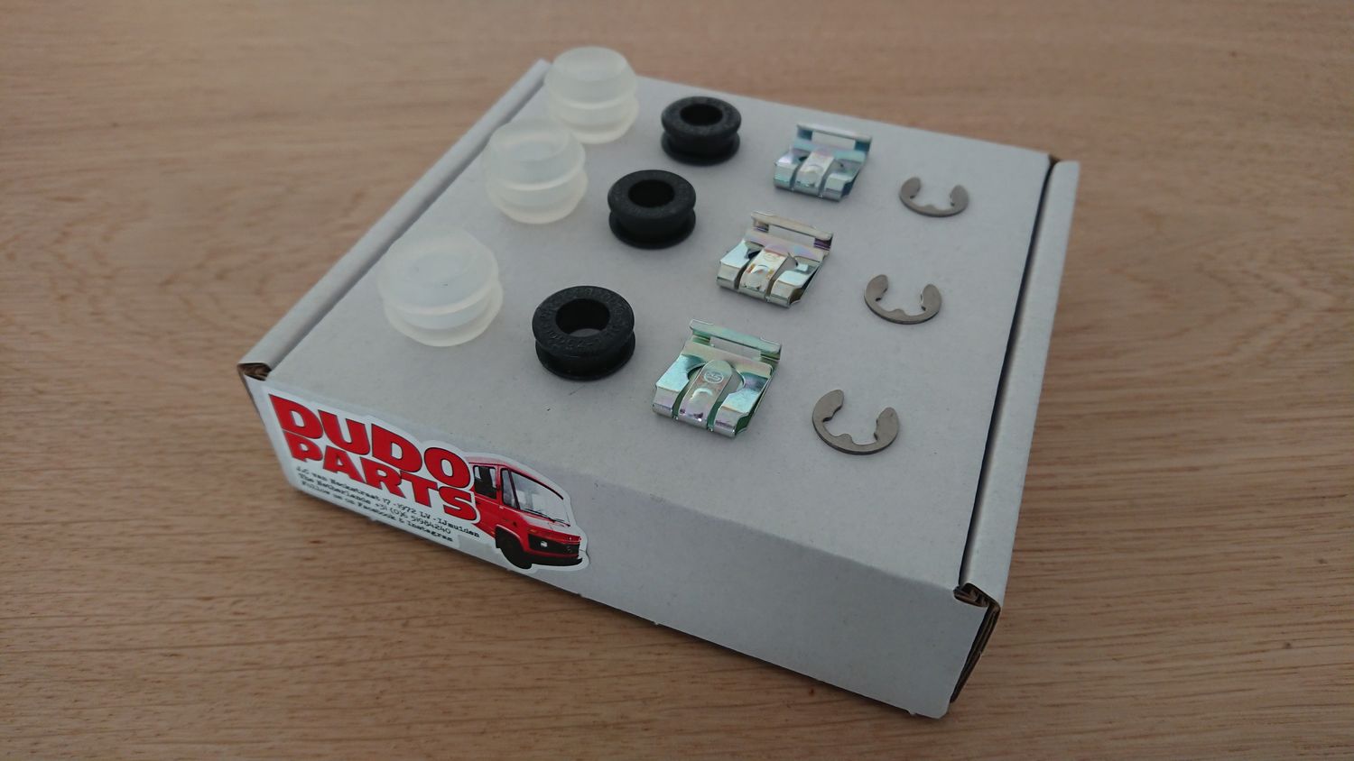 Clip &amp; Bushing for Shift lever on side of gearbox, SET-A