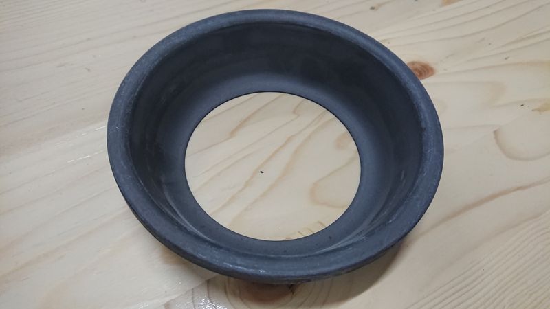#102 Metal Oil Collector / Seal for rear axle