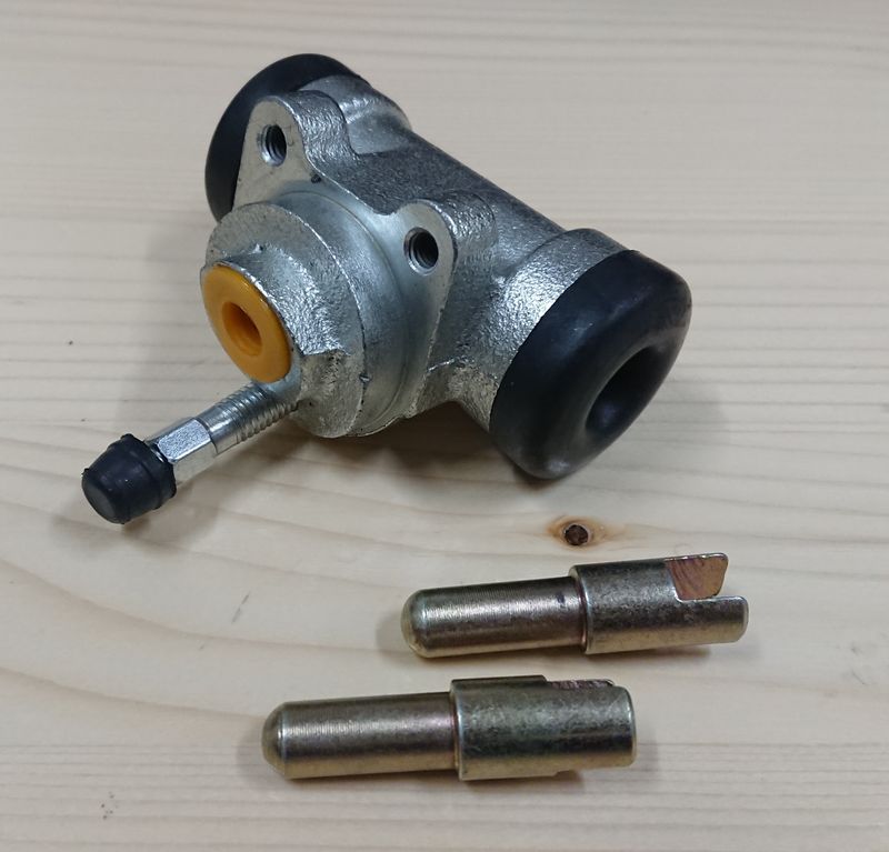 #005 4x Brake Cylinder for Drum Brakes, standard size 22,2mm SET