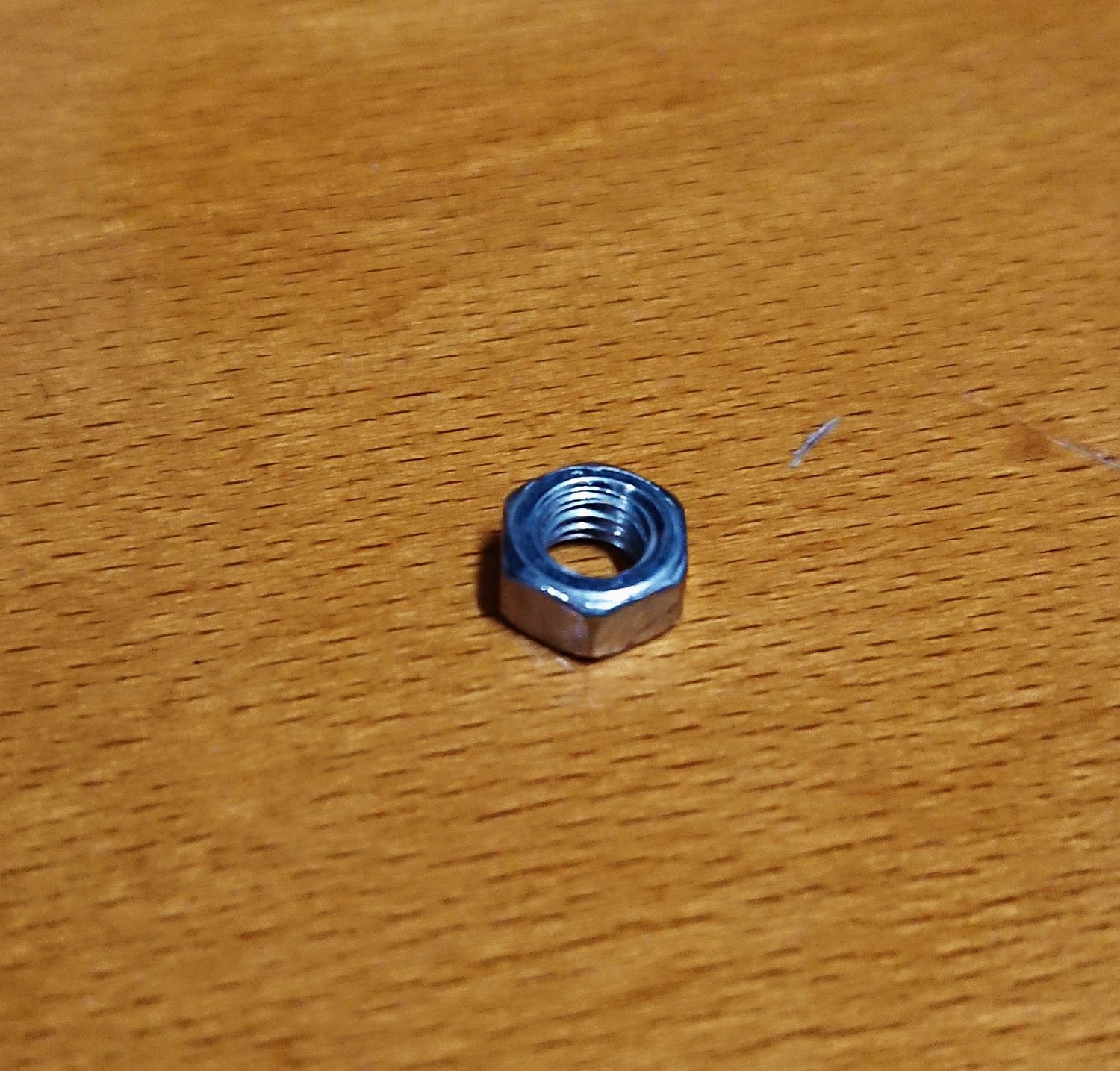 #007 Écrou pour joint d'étanchéité sur capteur de carburant