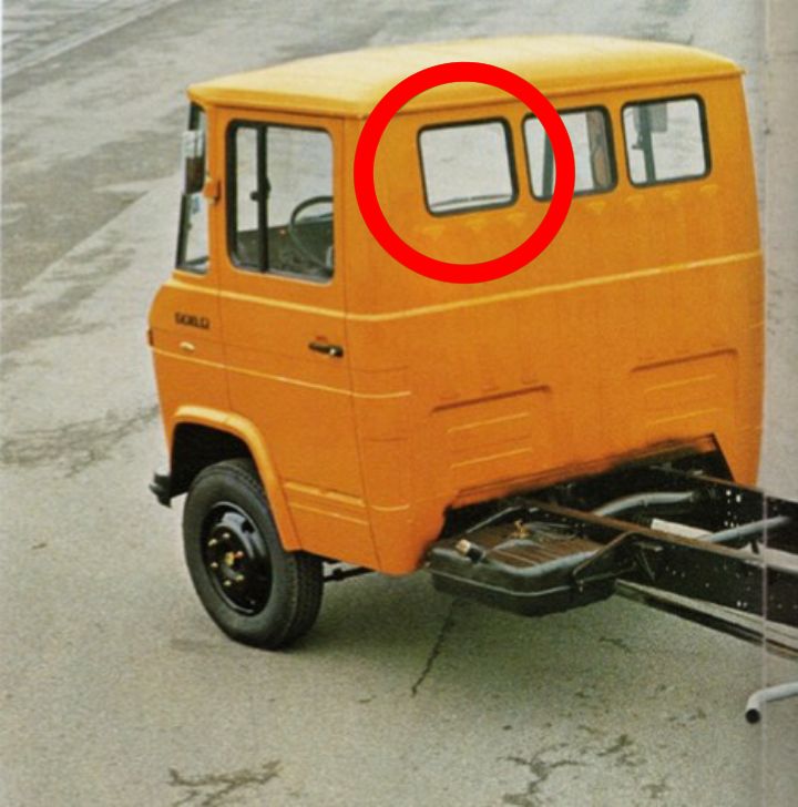 #121 SEAL for Rear view window in outside truck cabin wall