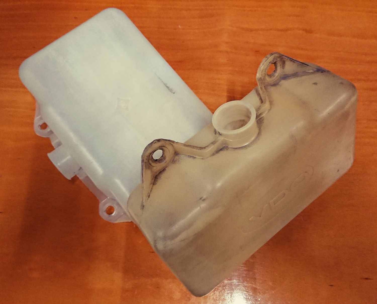 #143 Windshield Wiper fluid Reservoir / Container USED