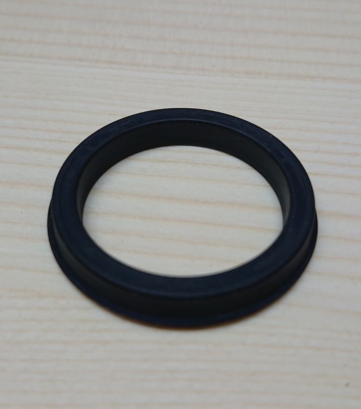 #031 Brake cylinder seal, for air-pressure supported hydraulic drum brake on 613D