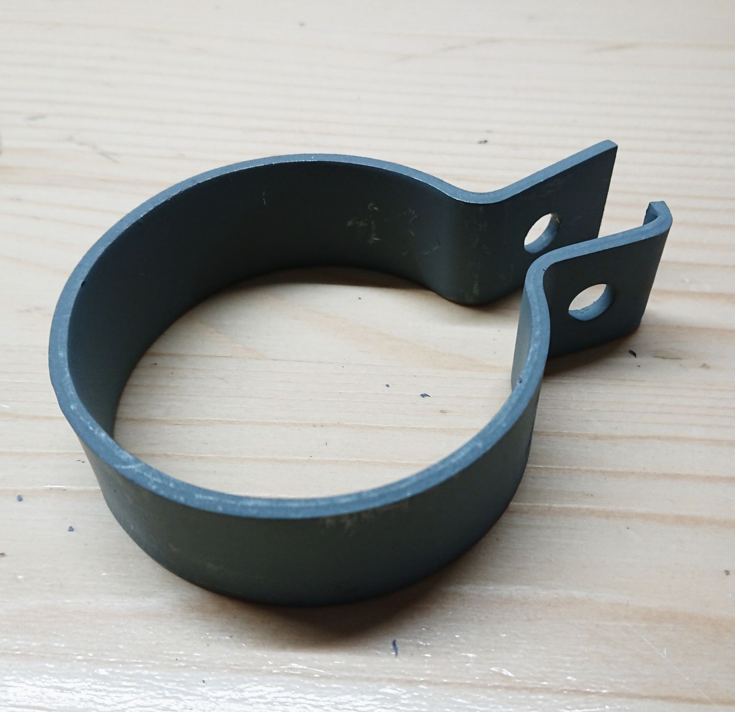 #184 Clamp for exhaust end pipe on Mercedes 613D / OM352