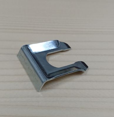 #068K Clip for securing hydraulic clutch pipe / hose