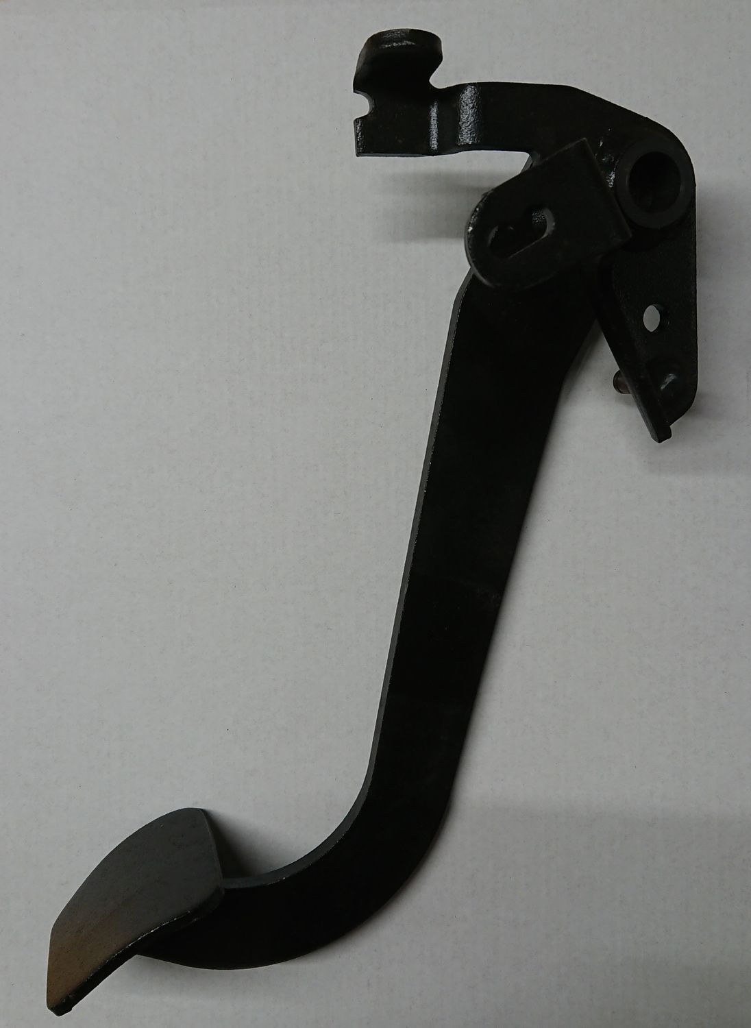 #386 Clutch pedal for spring loaded type mechanism