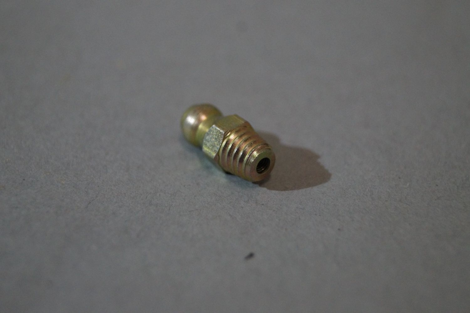 #037 Grease Lubricating Nipple for 270° hinge on rear door