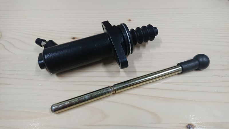 #248 Clutch slave cylinder &amp; Rod 613 / OM352