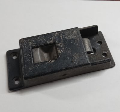 #050 Door lock for 270° hinge mechanism
