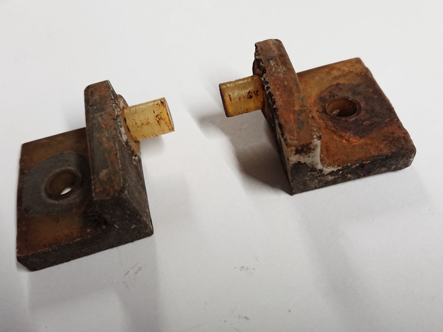 #358 &amp; #366 Fuel Door Hinges, USED