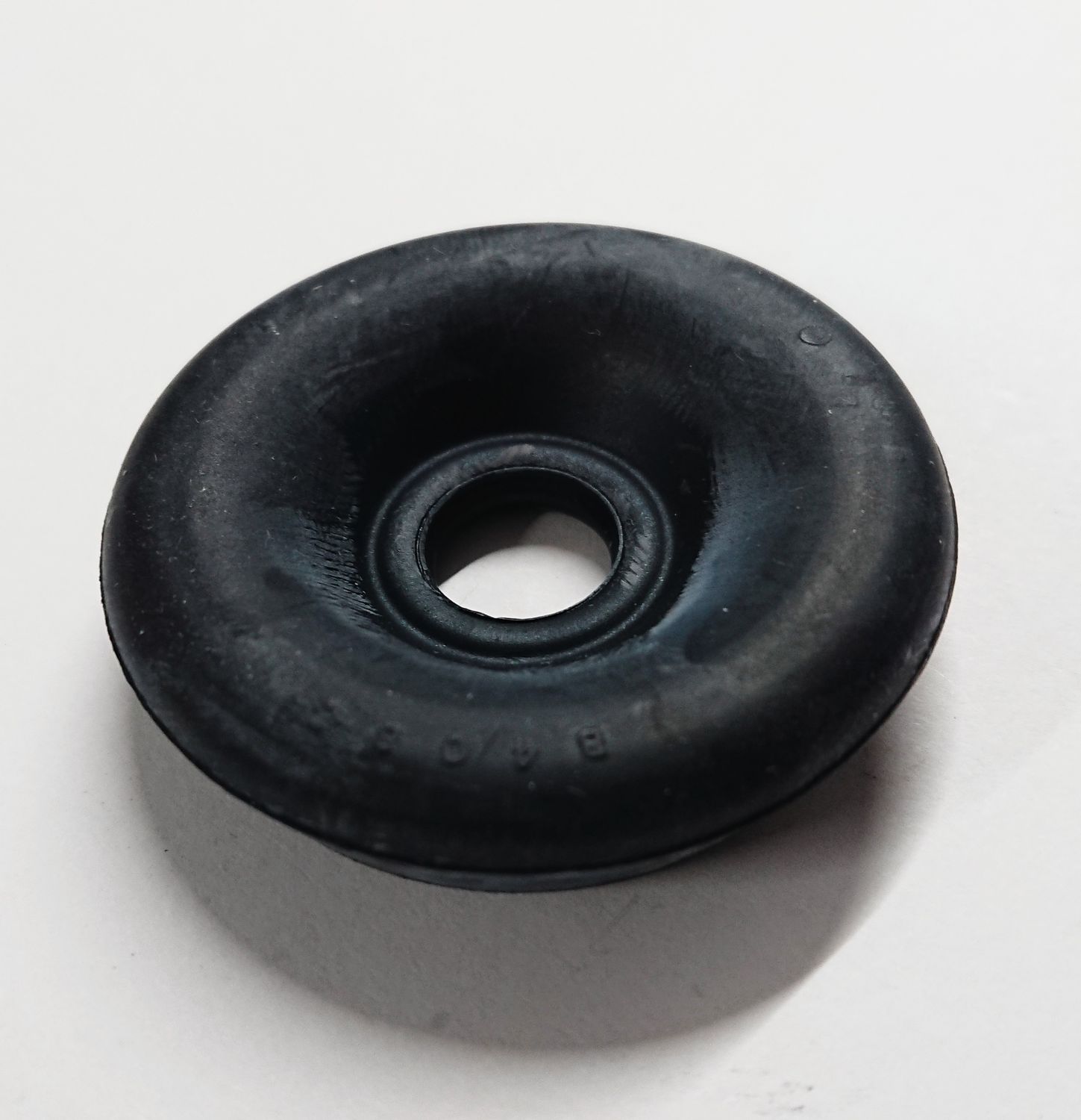 #032 Wheel Brake cylinder seal, for air-pressure supported hydraulic drum brake on 613D