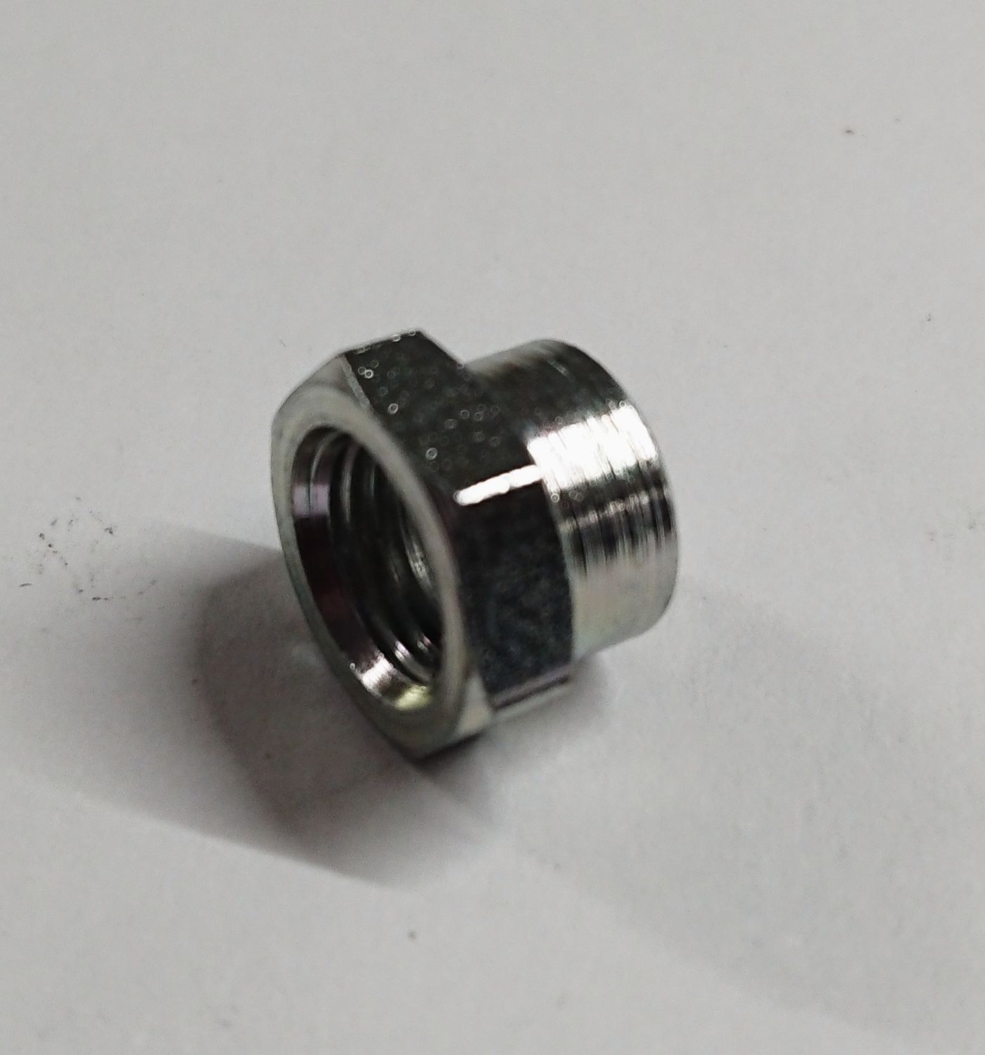 #014 Nut for mounting the Offset tyre valve on 17.5 inch Rim / Wheel, 608D / 613D