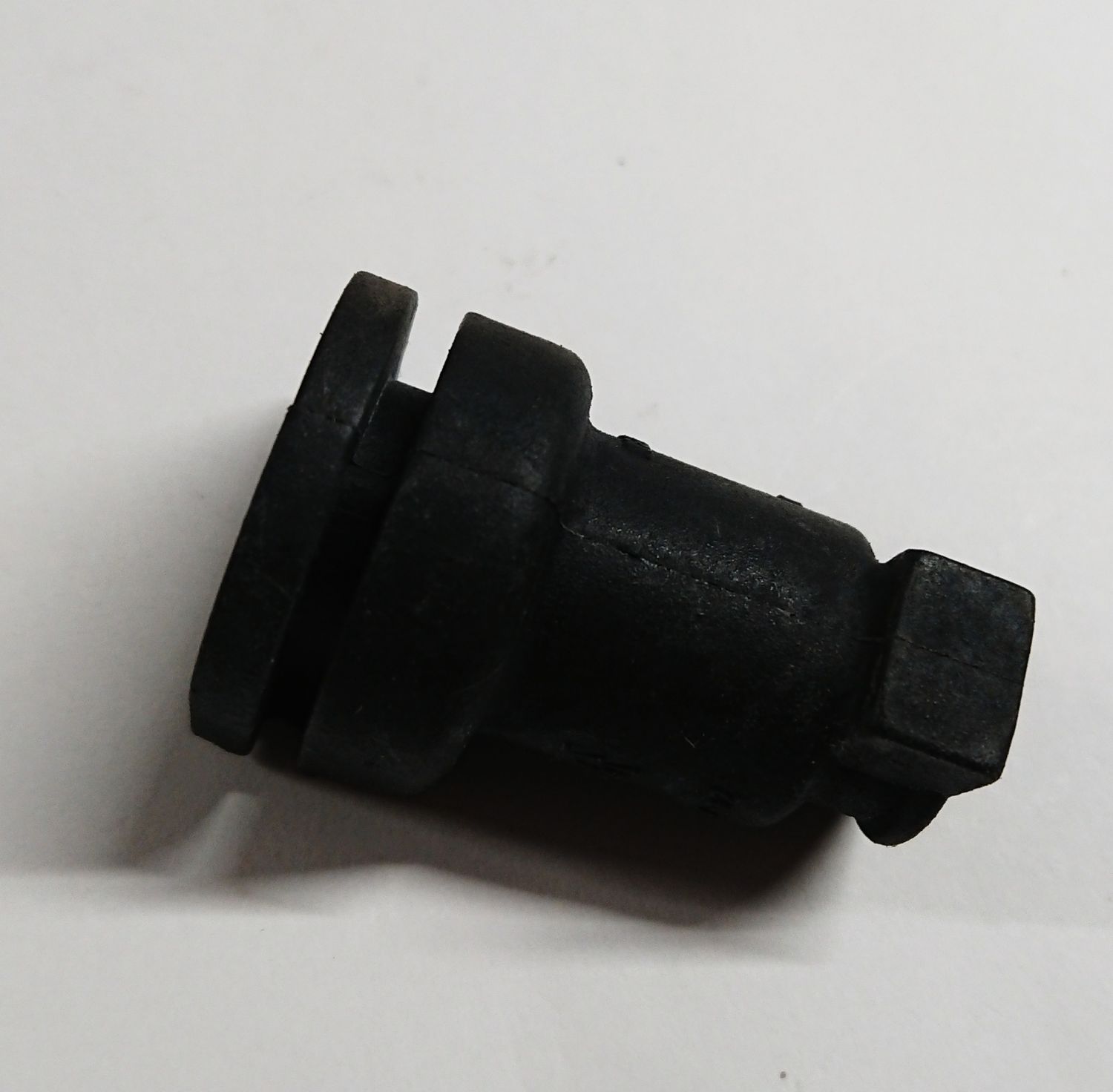#051 Original Rubber Grommet for sealing the wire loom into the electrical junction box