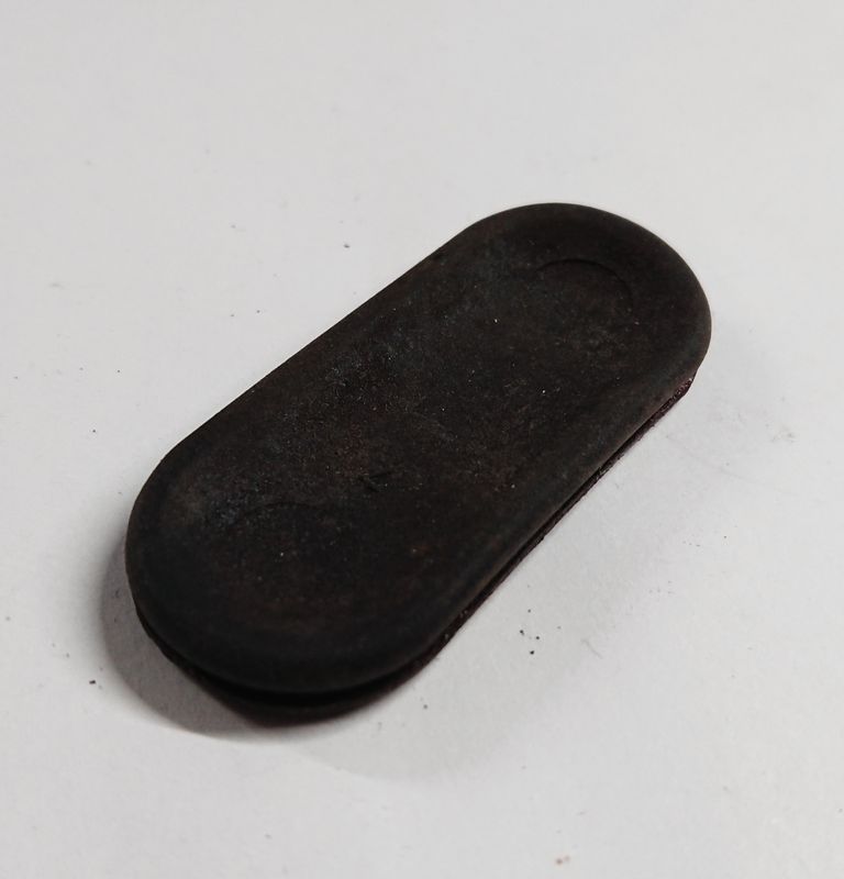 #320 Door hinge bolt cover / seal large USED